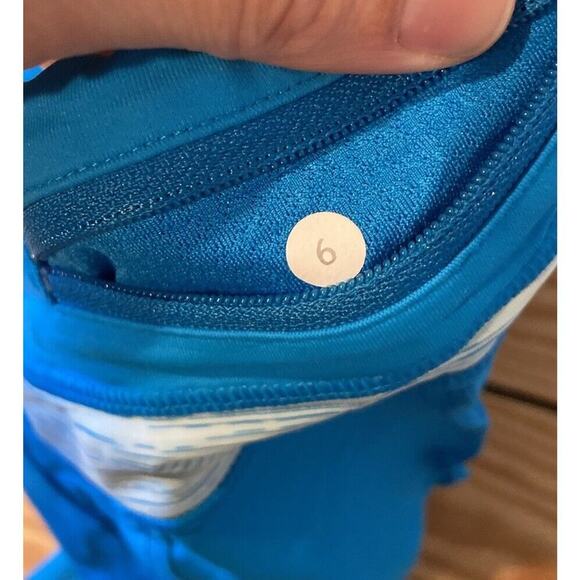 Lululemon Crop Leggings Size 6 Women’s Blue - Picture 3 of 7